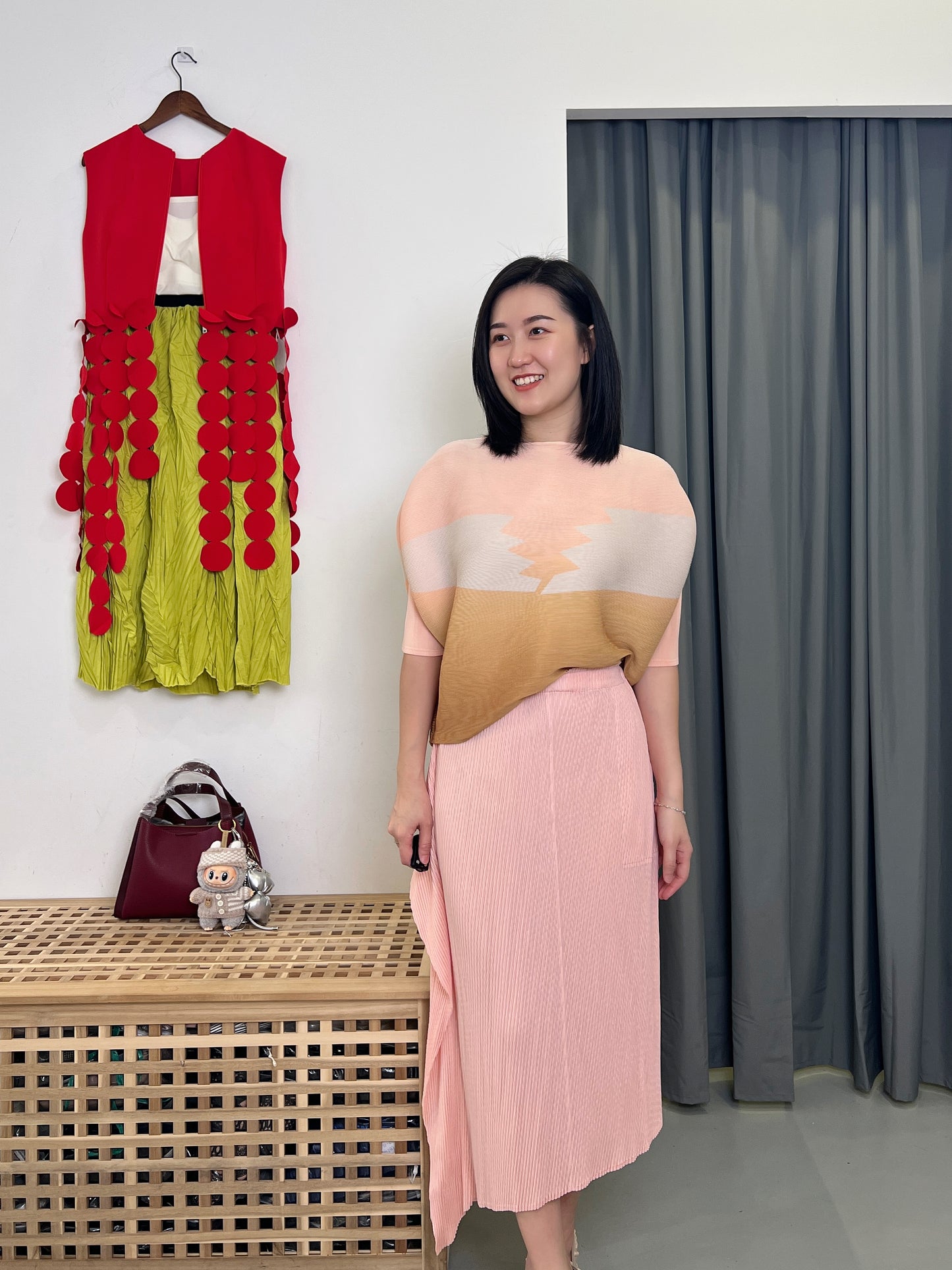 Pleated L Side Design Skirt