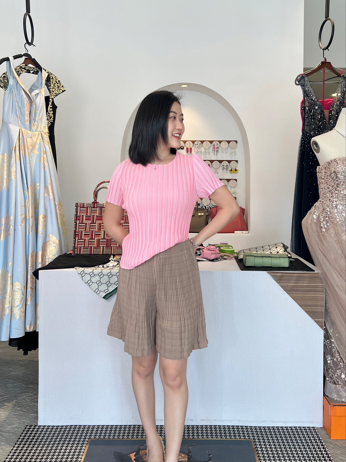 Pleated Airy Textured Shorts