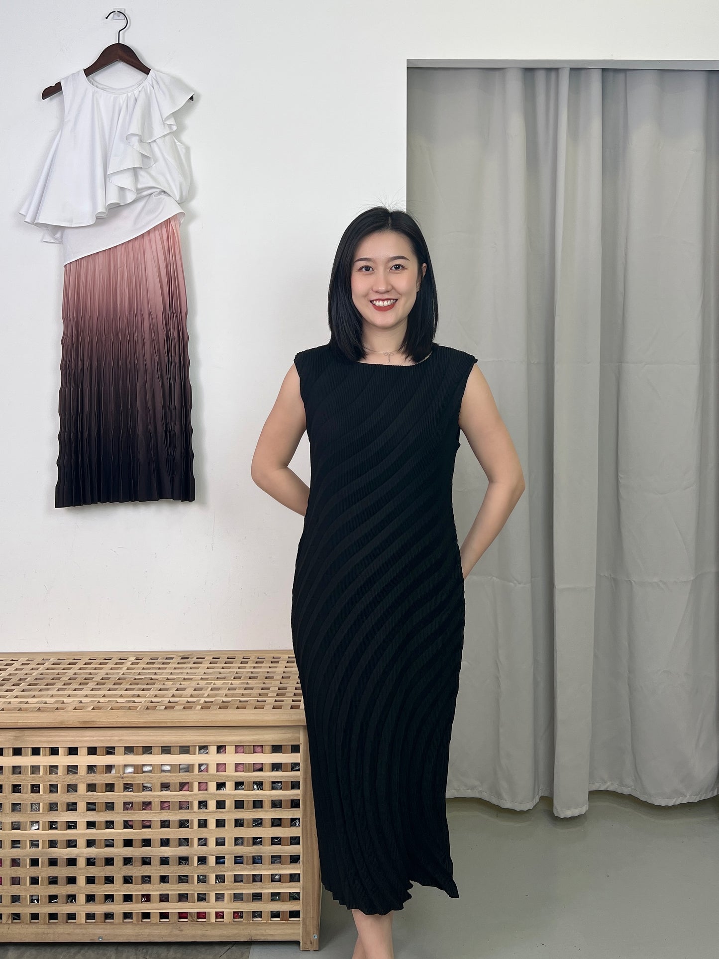 Pleated Wheel Elegance Dress
