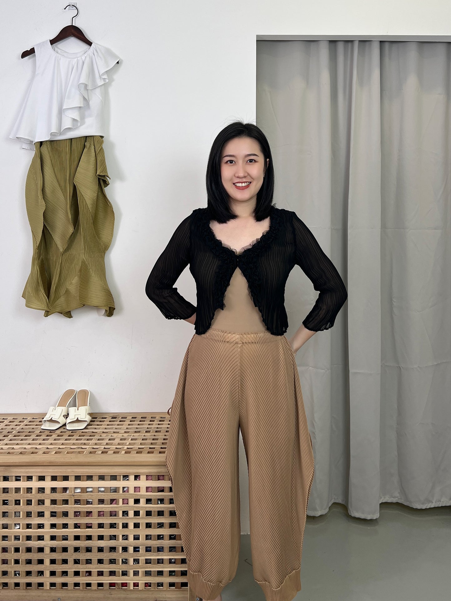 Pleated Design Pants