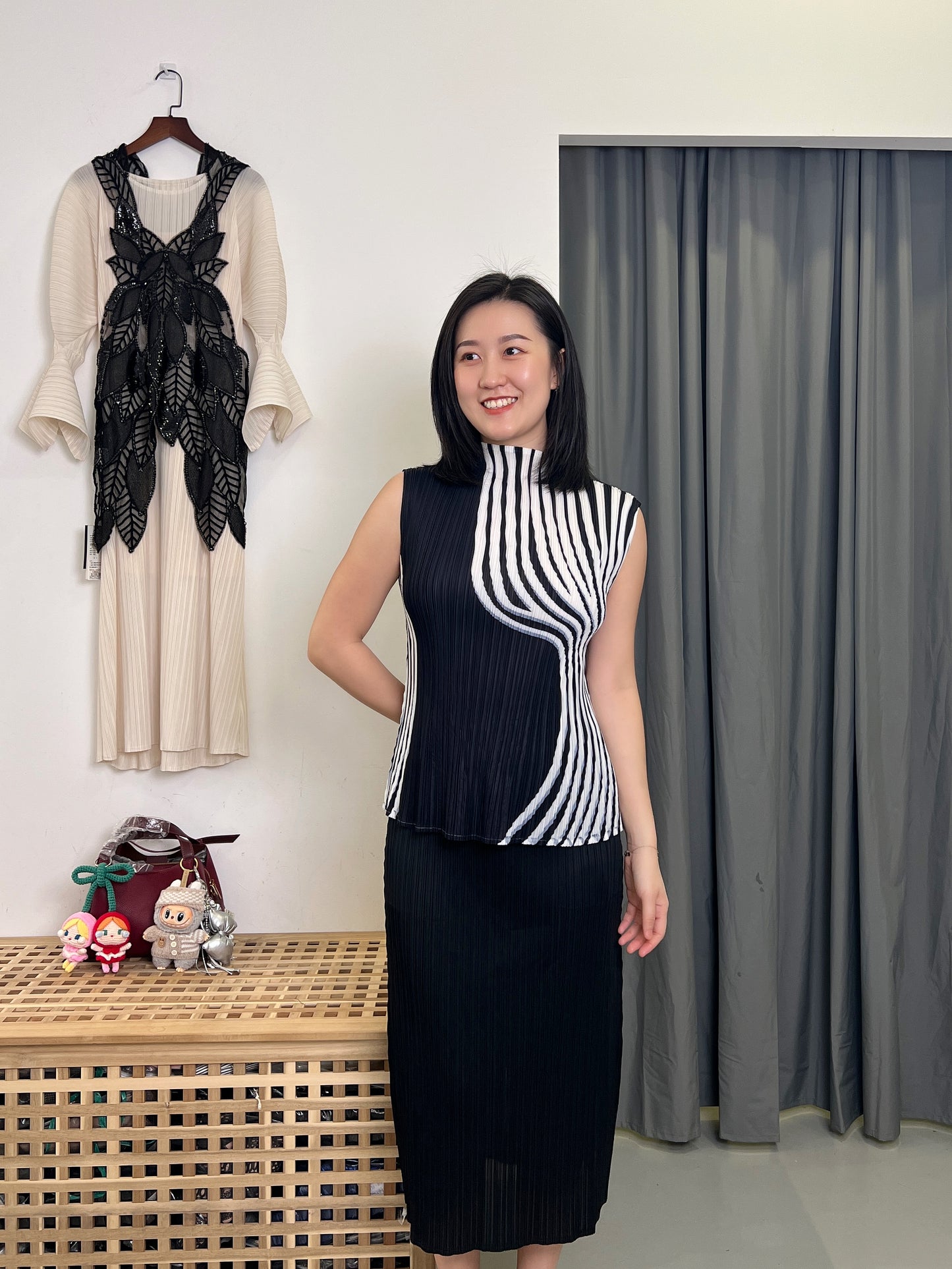 Pleated Sleeveless Design Top