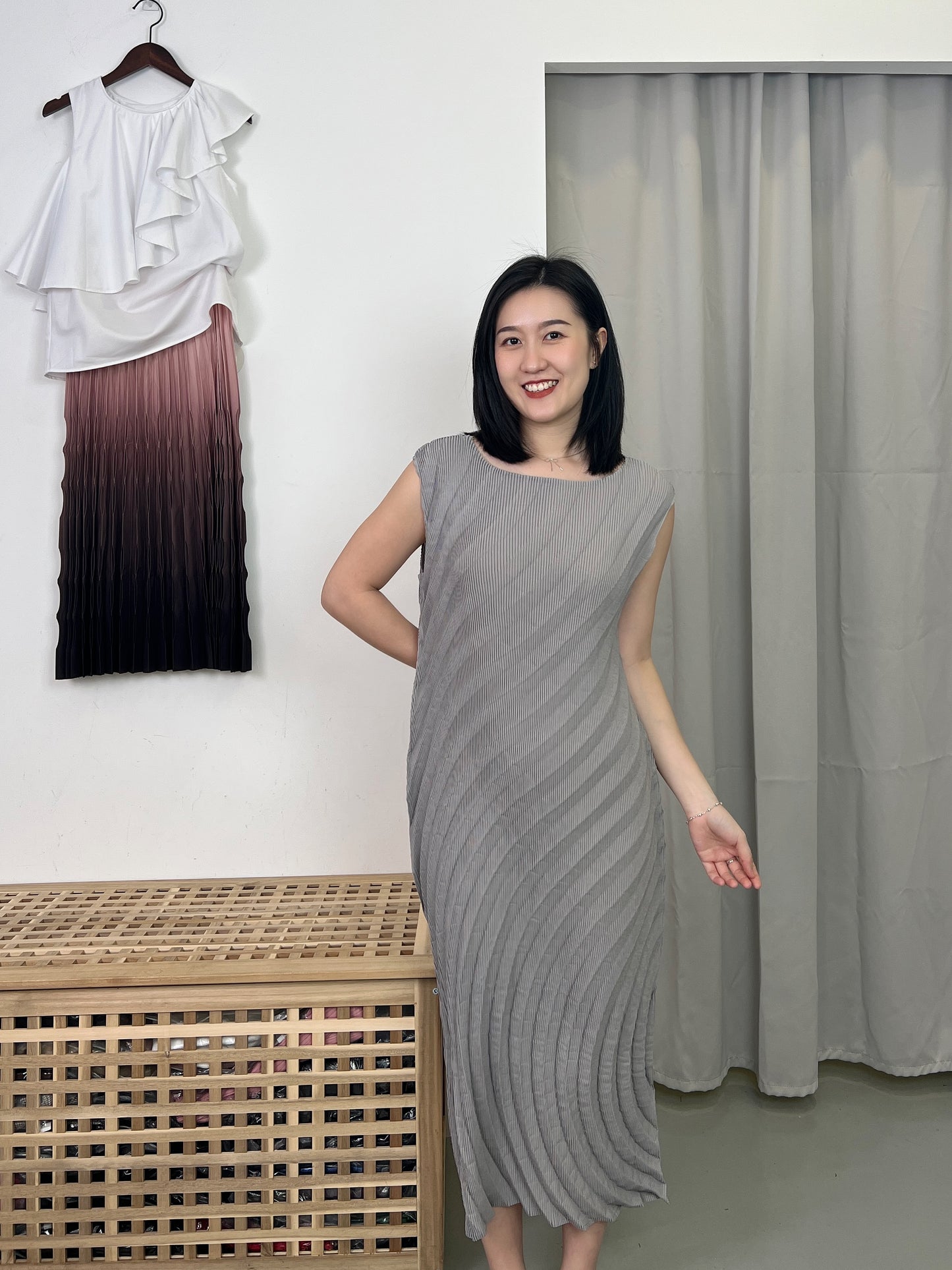 Pleated Wheel Elegance Dress