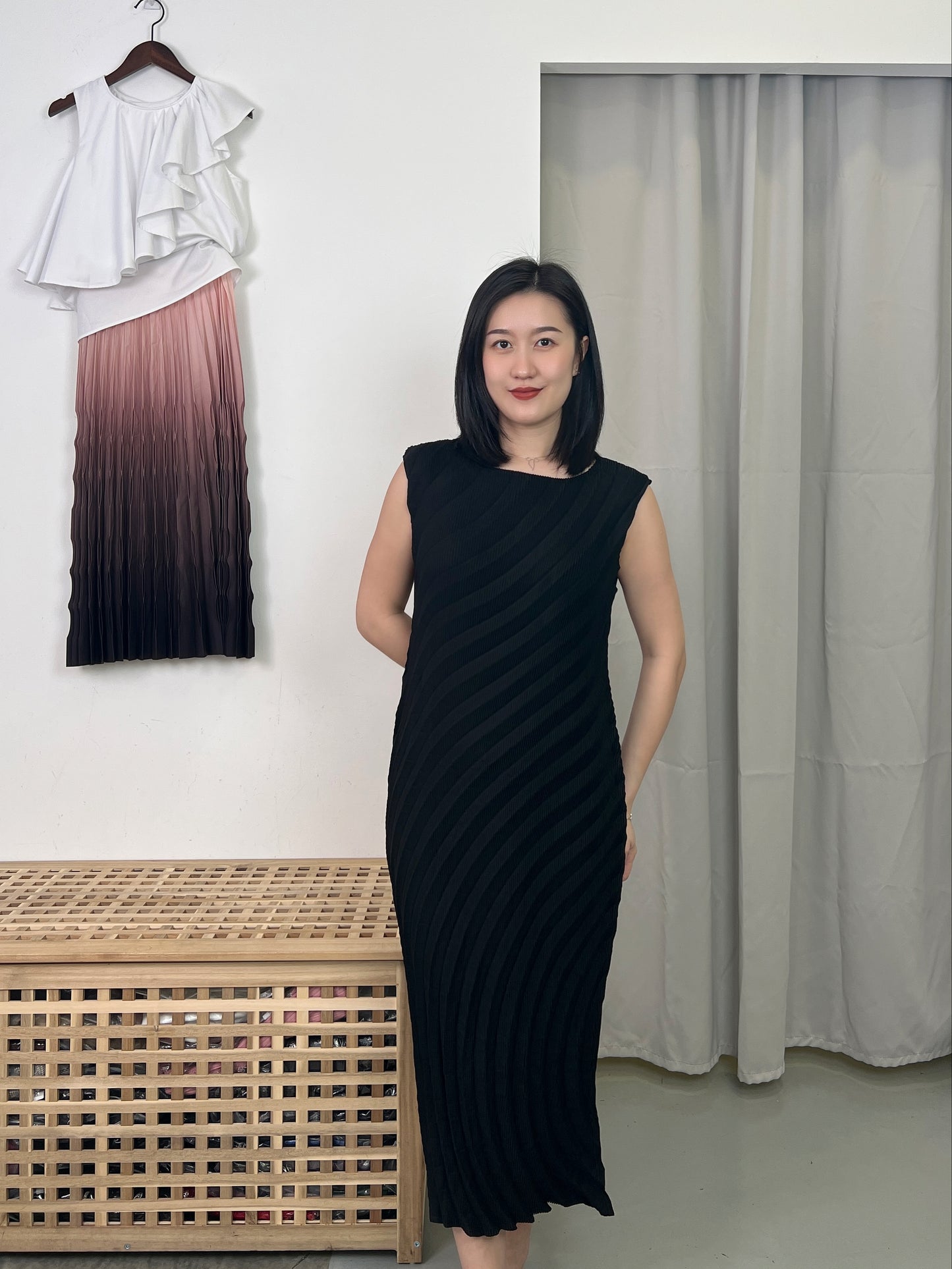 Pleated Wheel Elegance Dress