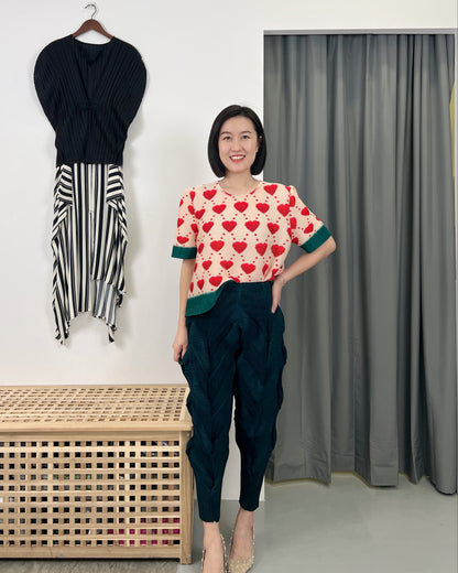 Pleated 3D Pants