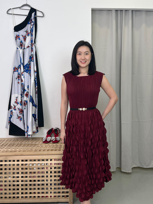 Pleated Slim Bubble Dress