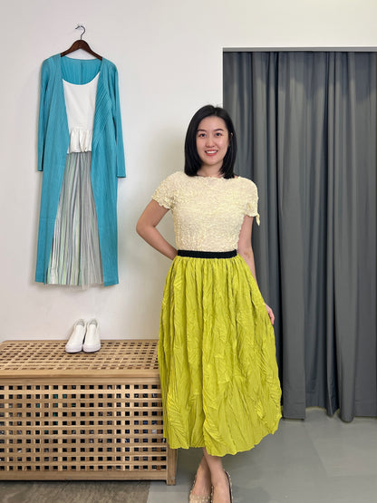 Pleated BabyGirl Top w Round neck