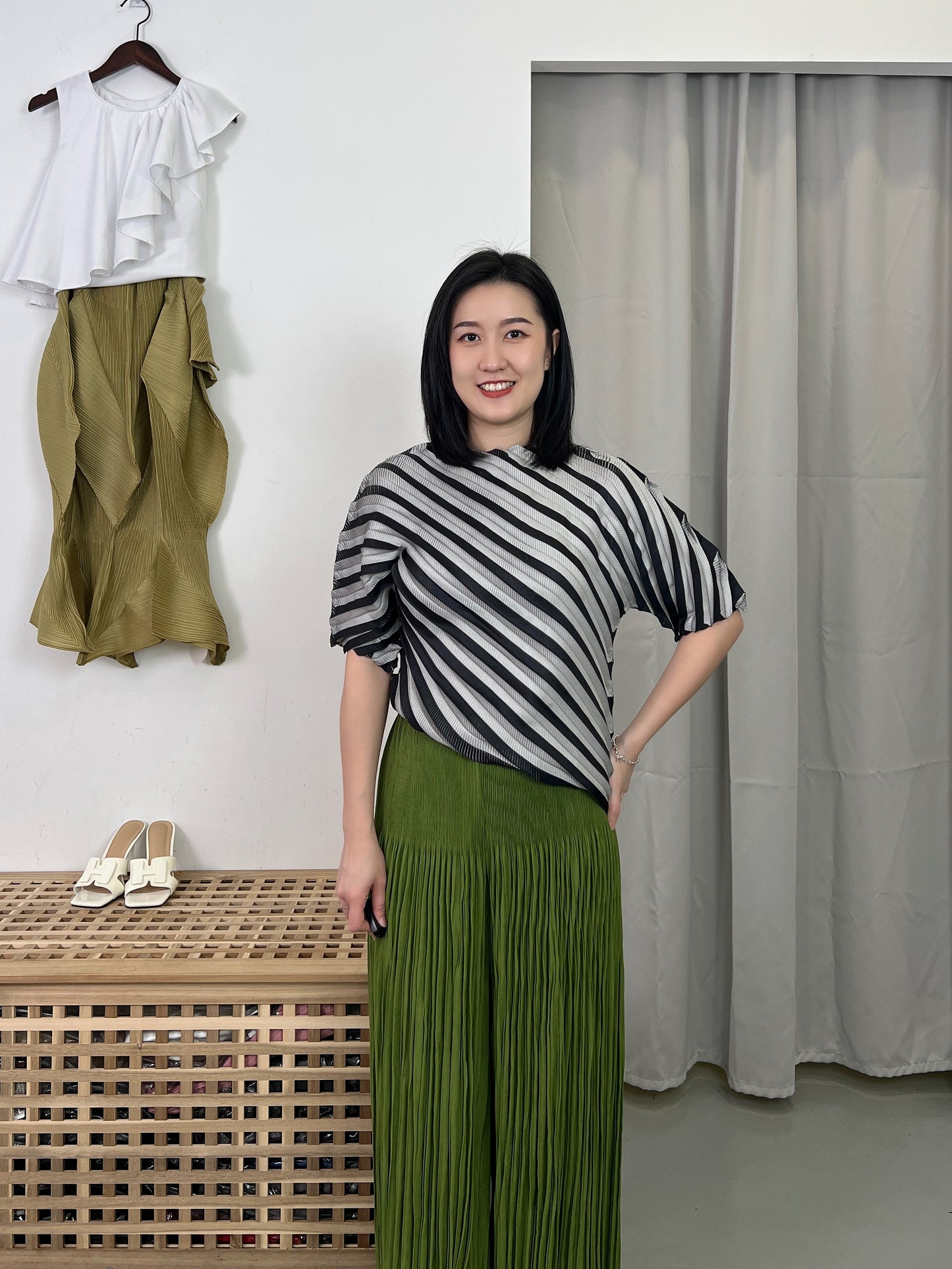 Pleated Wheel Blouse