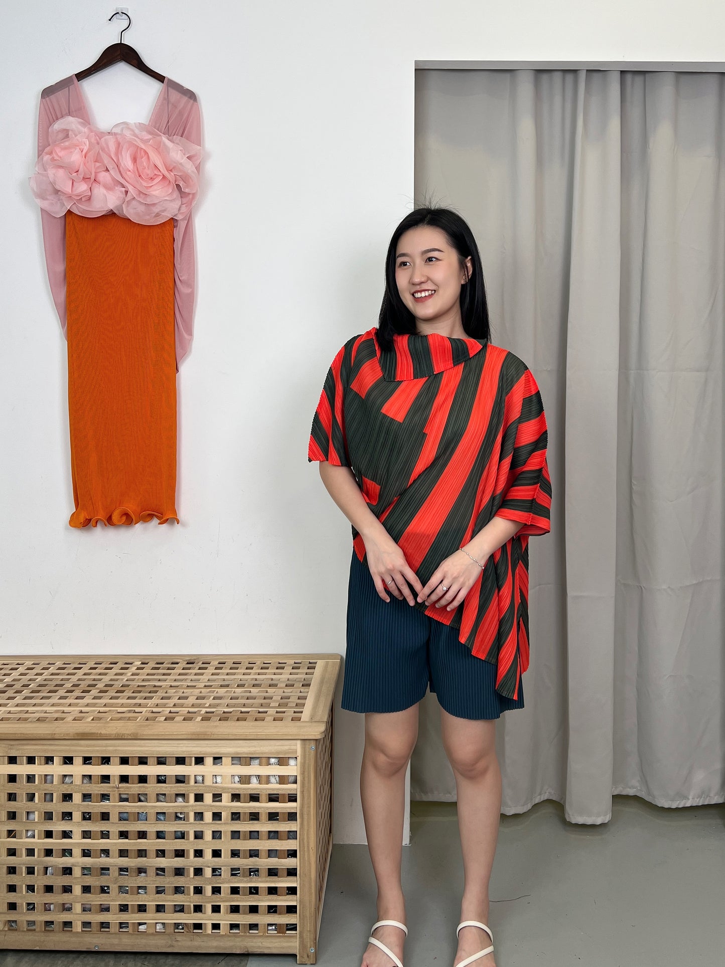 Pleated Line Uneven Blouse