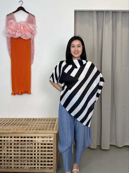 Pleated Line Uneven Blouse