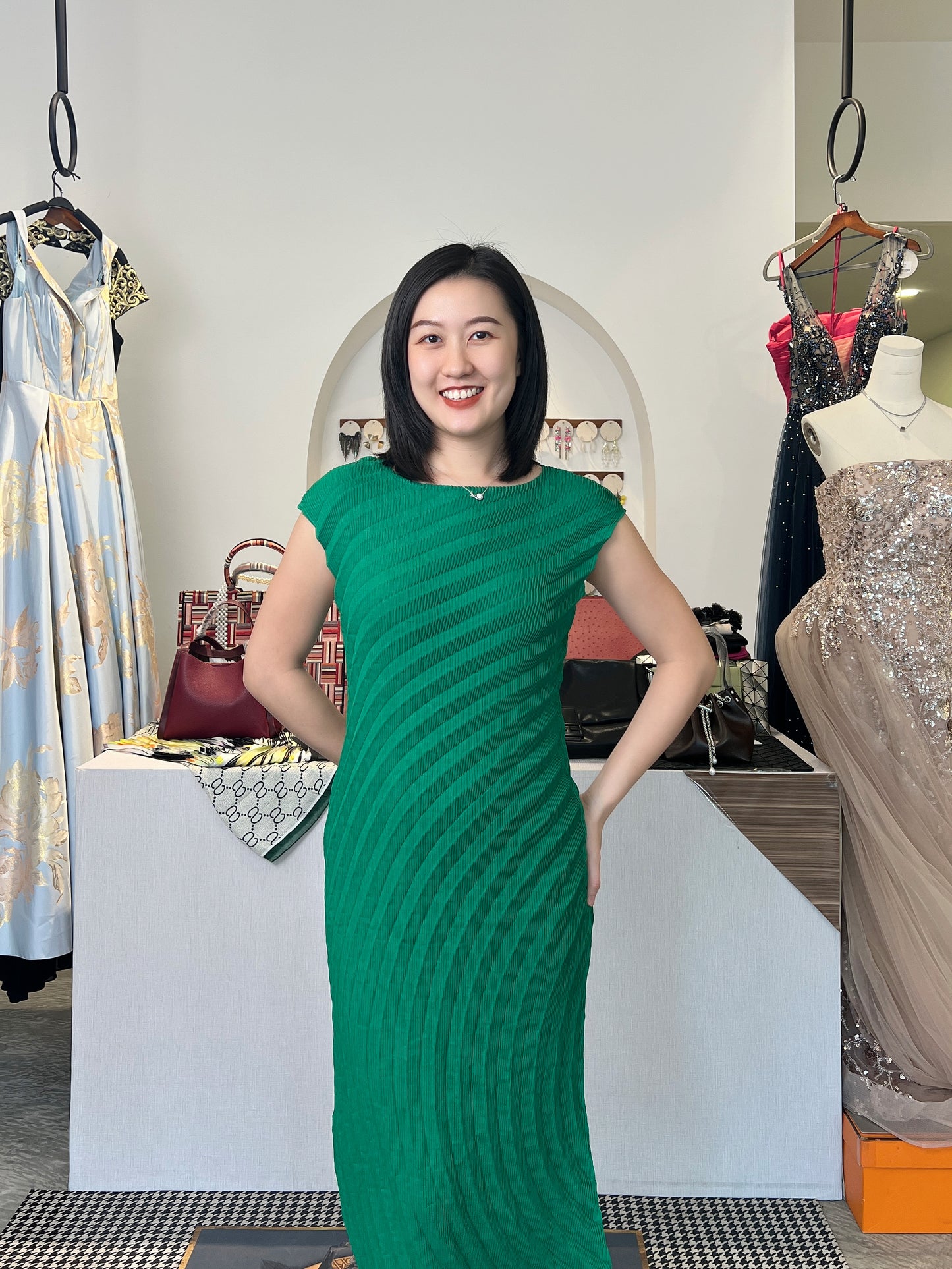 Pleated Wheel Classic Dress