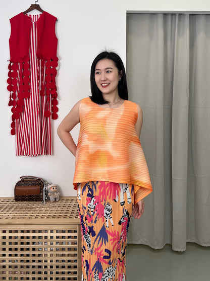 Pleated Horse Print Skirt