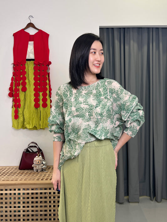 Pleated L Side Design Skirt
