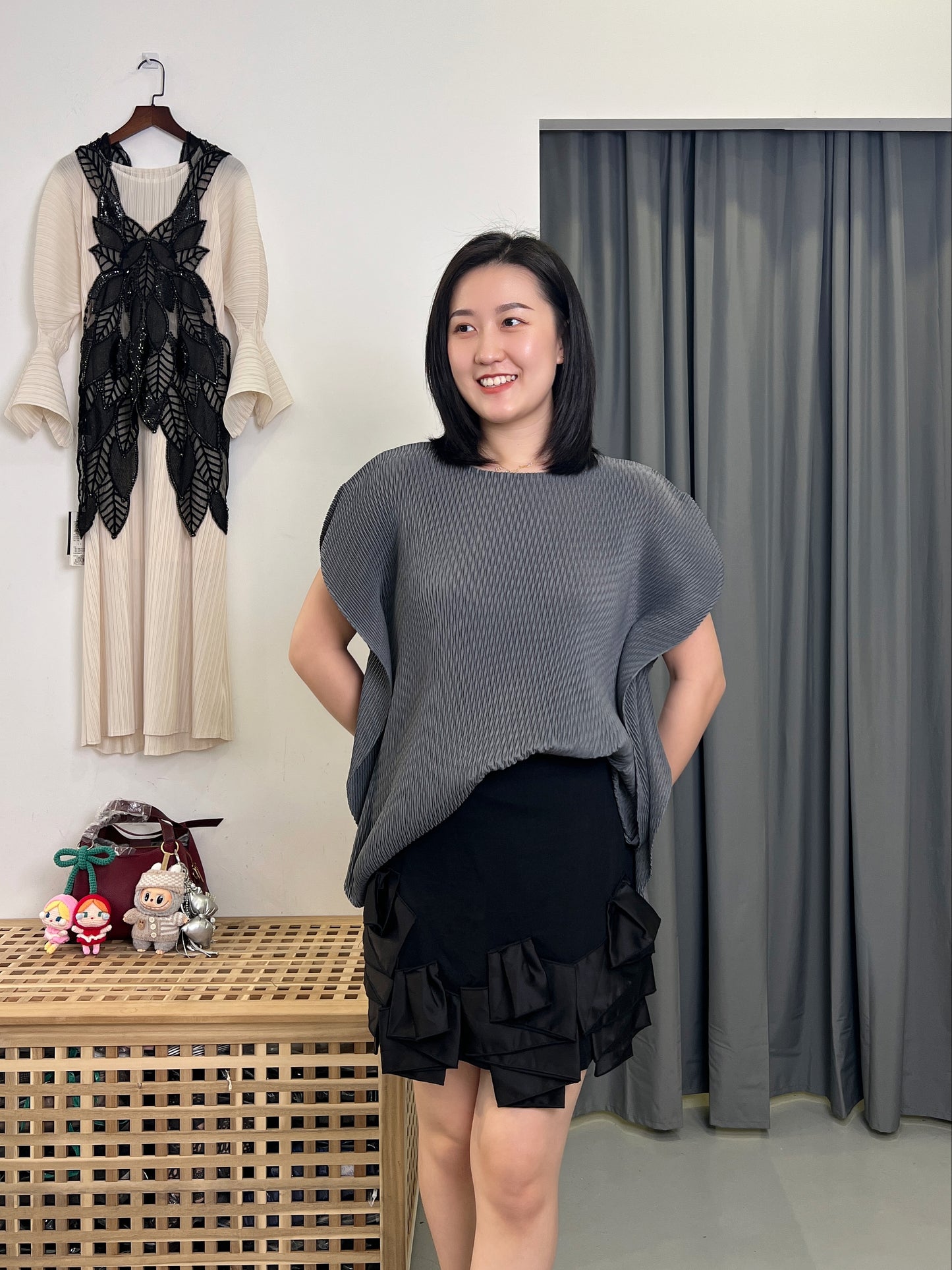 Pleated Clam Style Blouse