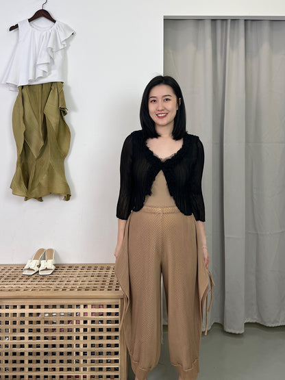 Pleated Design Pants