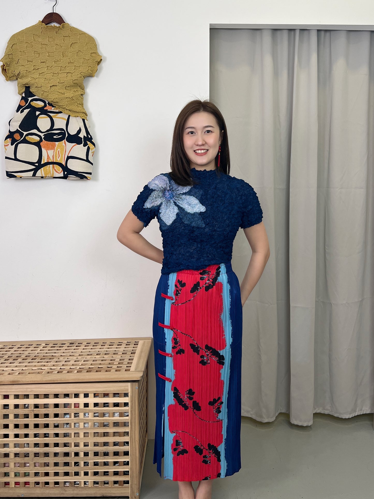 Pleated 3 Tone Skirt w CN Knot