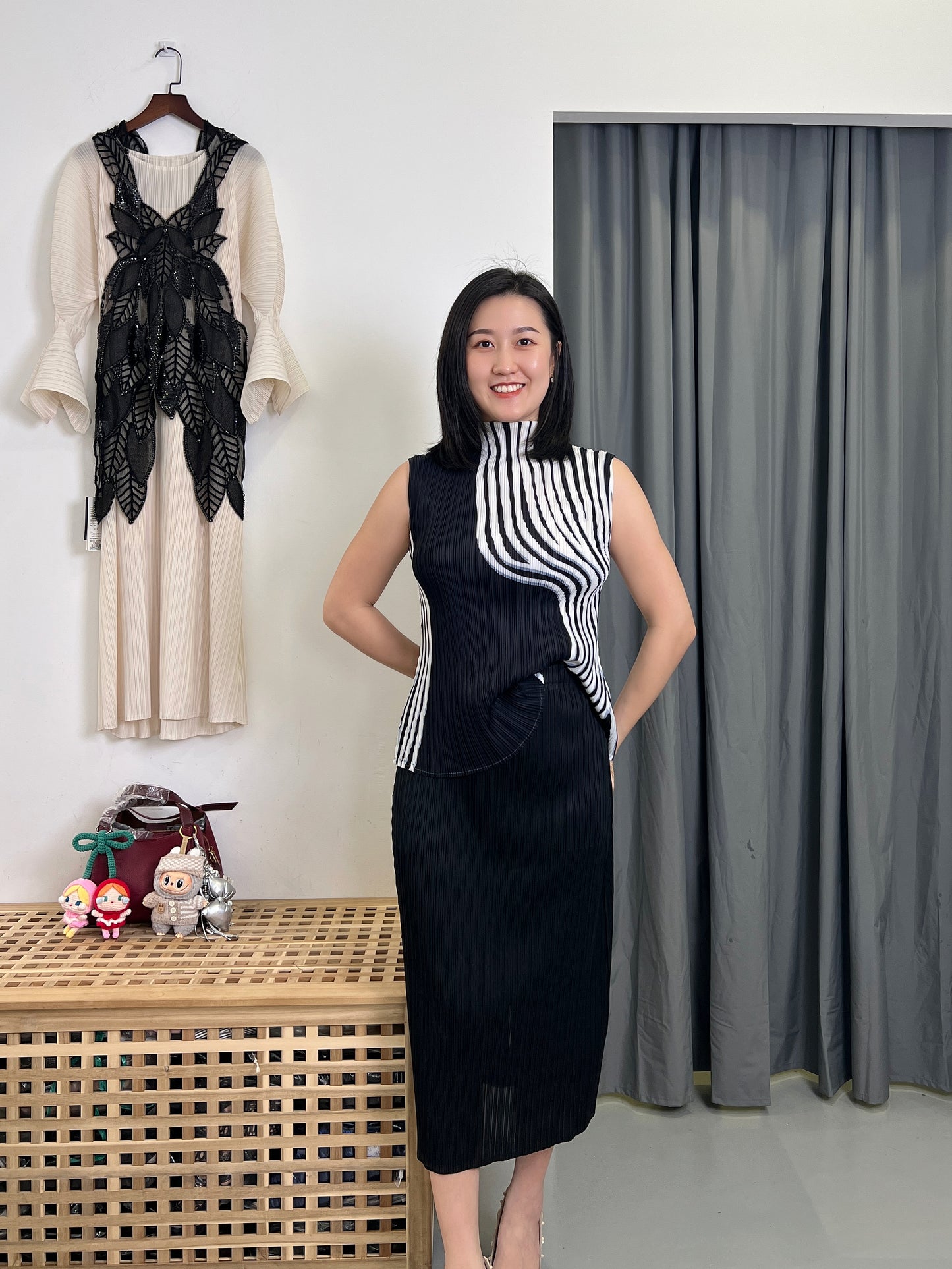 Pleated Sleeveless Design Top