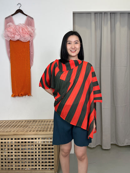 Pleated Line Uneven Blouse