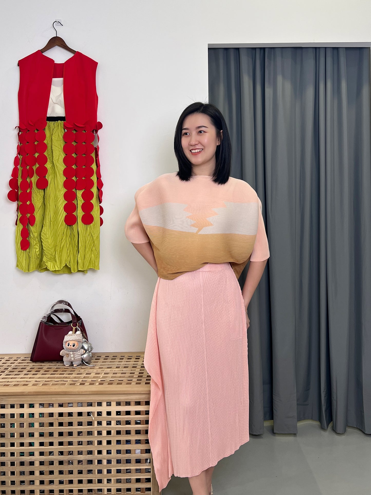 Pleated L Side Design Skirt