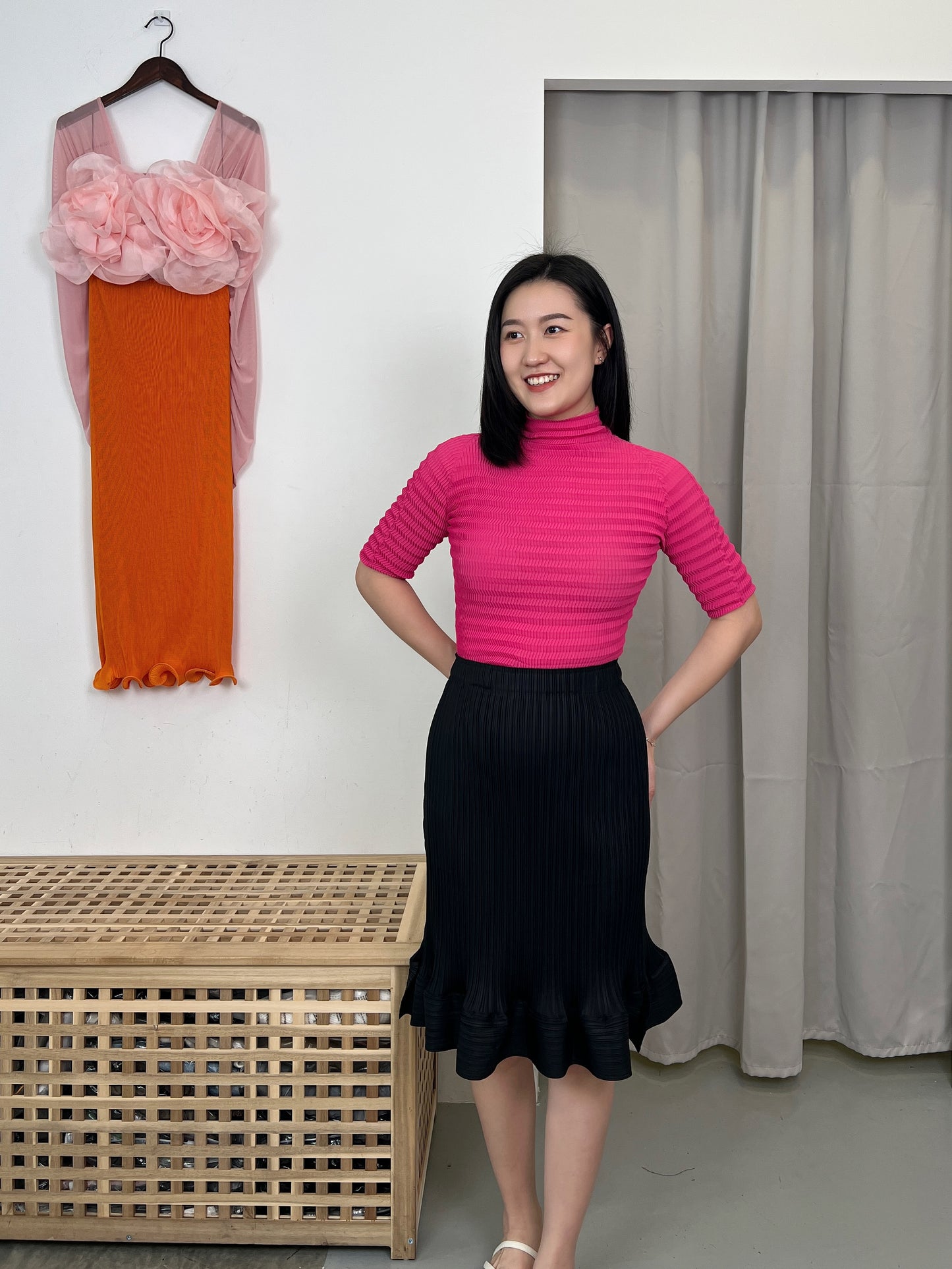 Pleated Wiggle Short Skirt